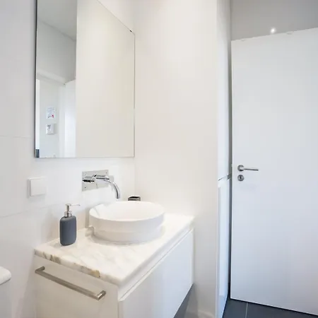 Daire Guestready - Chic And Vibrant Near Anjos